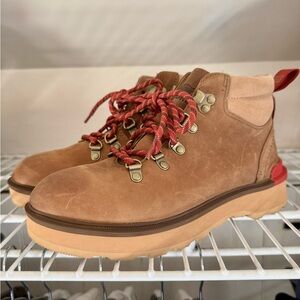 Sorel Hi-Line Hiker Boots